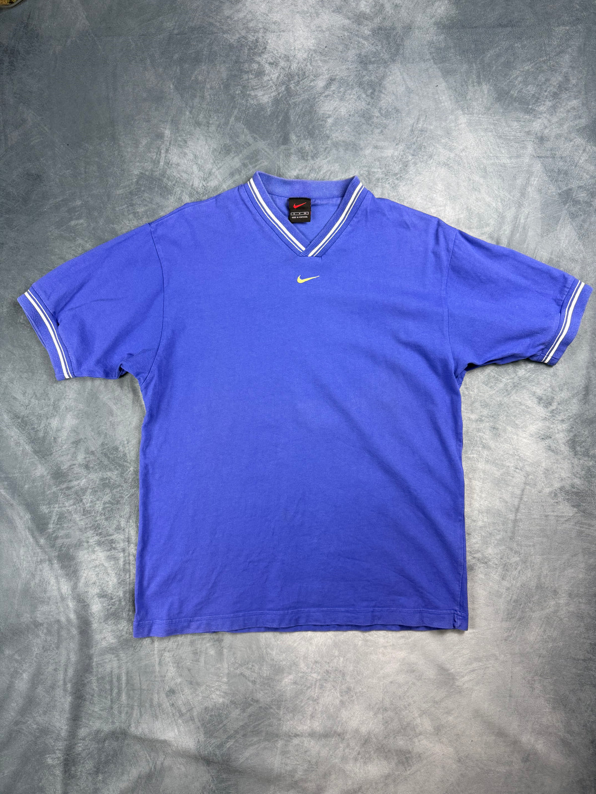 Nike Y2K Shirt Center Swoosh M