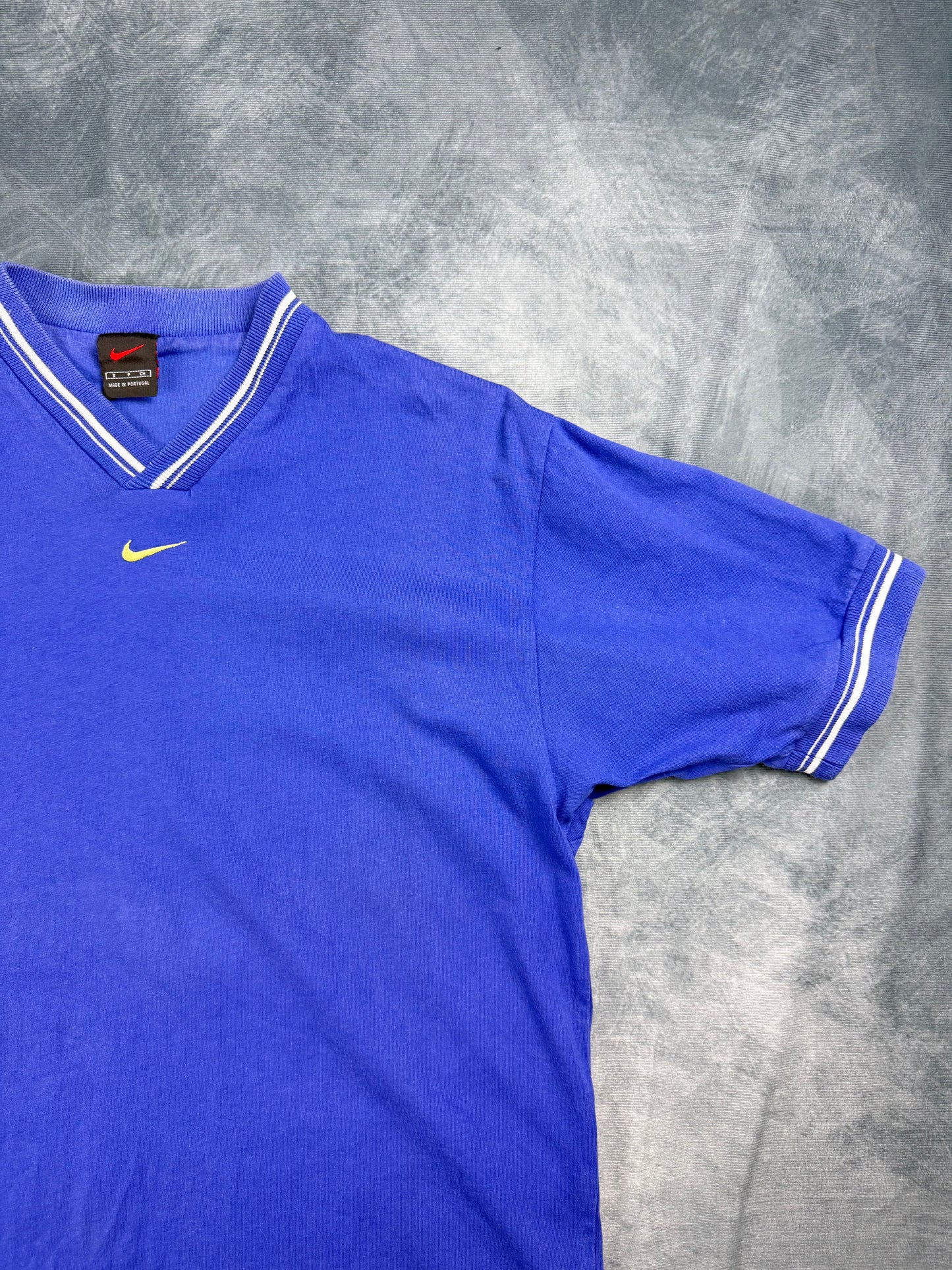 Nike Y2K Shirt Center Swoosh M